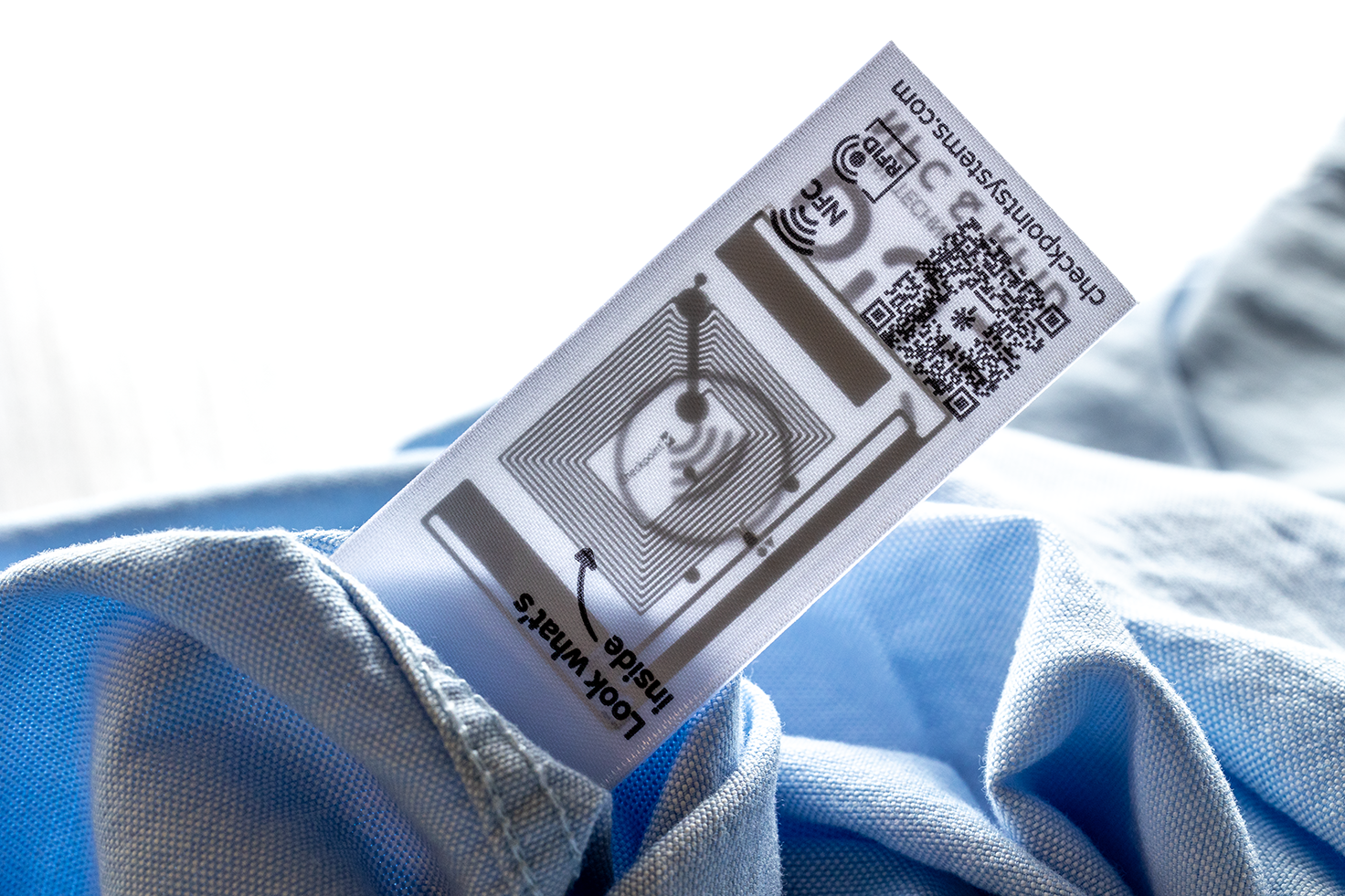 Intelligent RFID labels